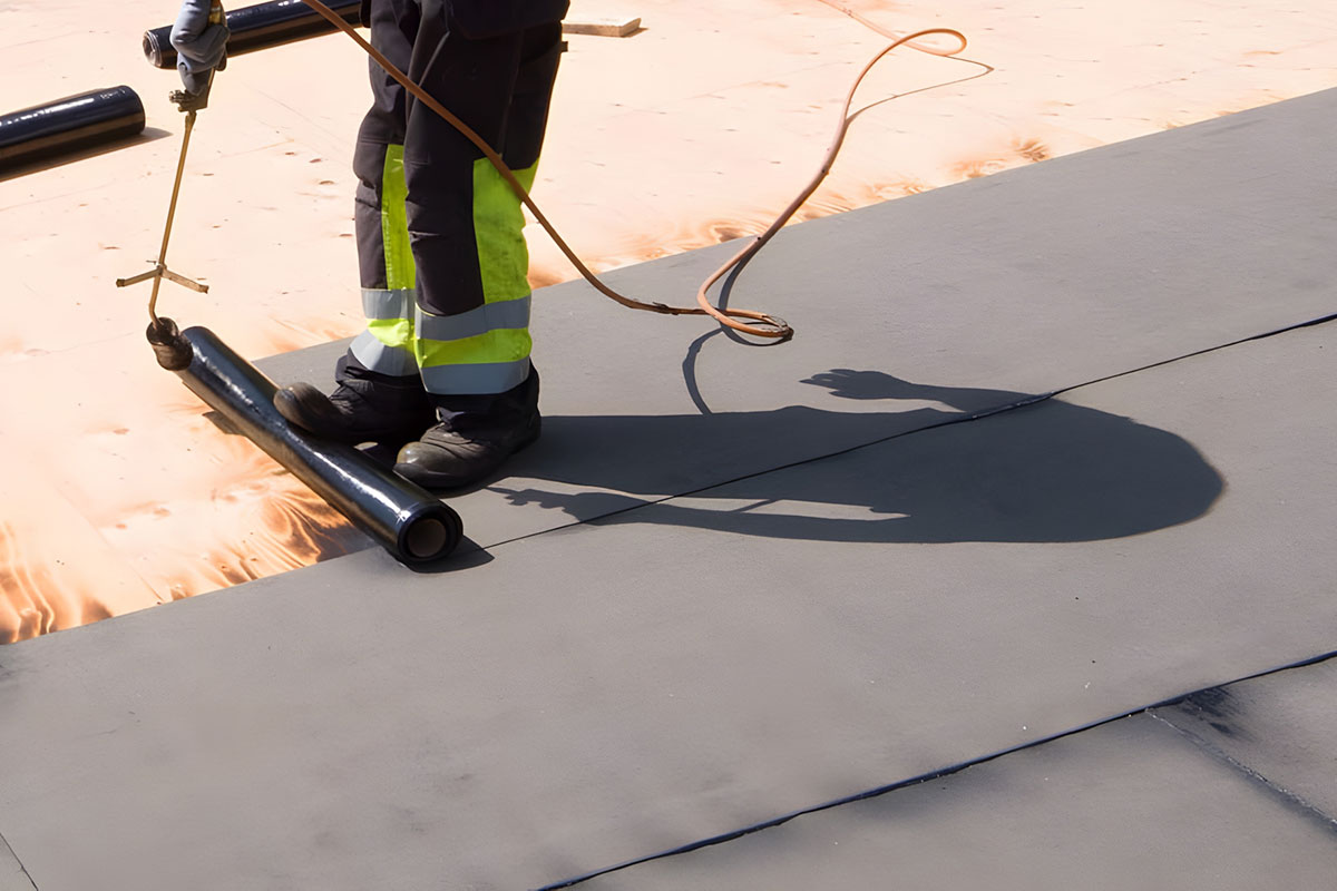 Omakotitalon tai kesämökin bitumikattoremontti Temmes 