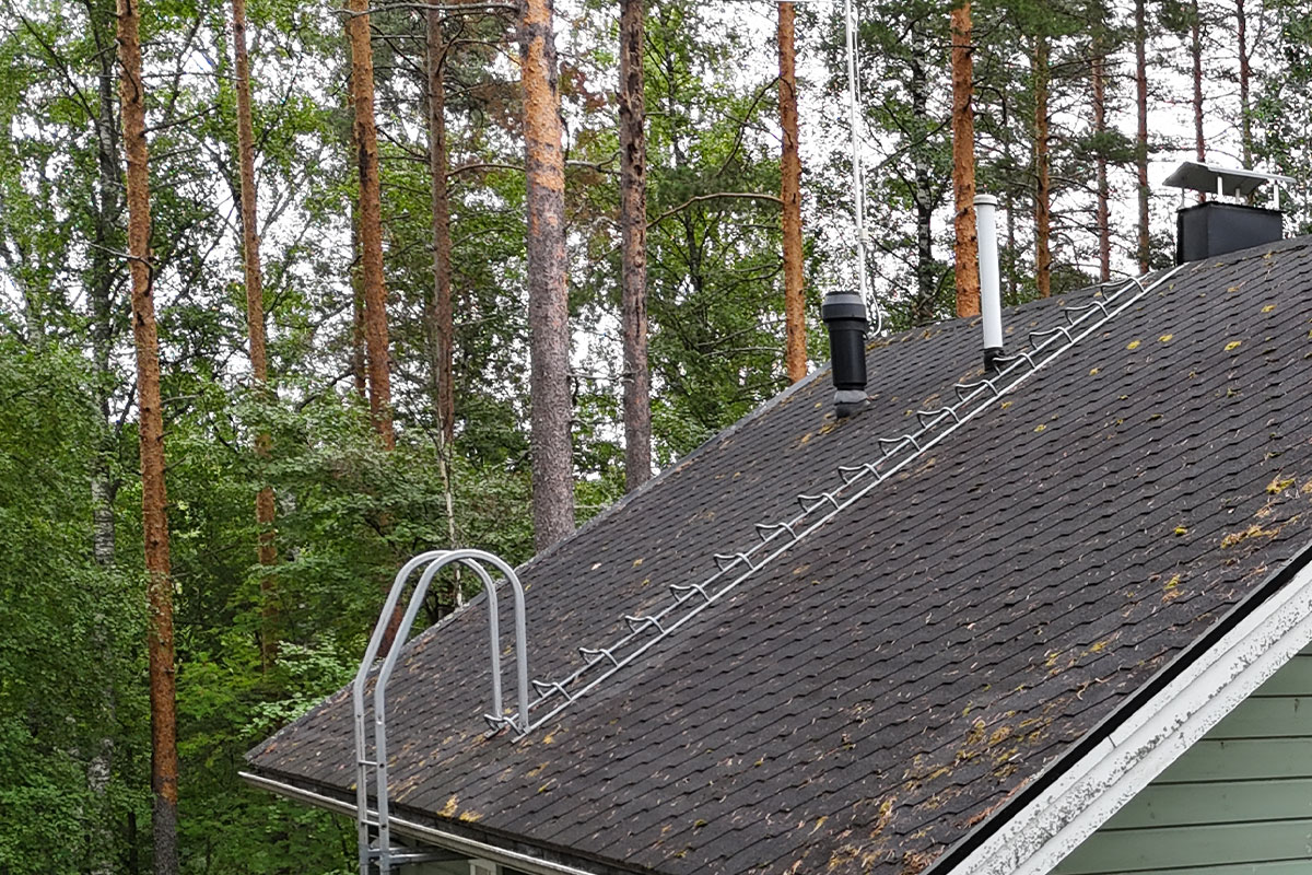 Omakotitalon, kesämökin huopakaton korjaus Askainen 