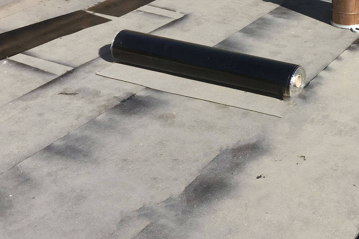 Omakotitalon tai kesämökin bitumikattoremontti Kemiönsaari